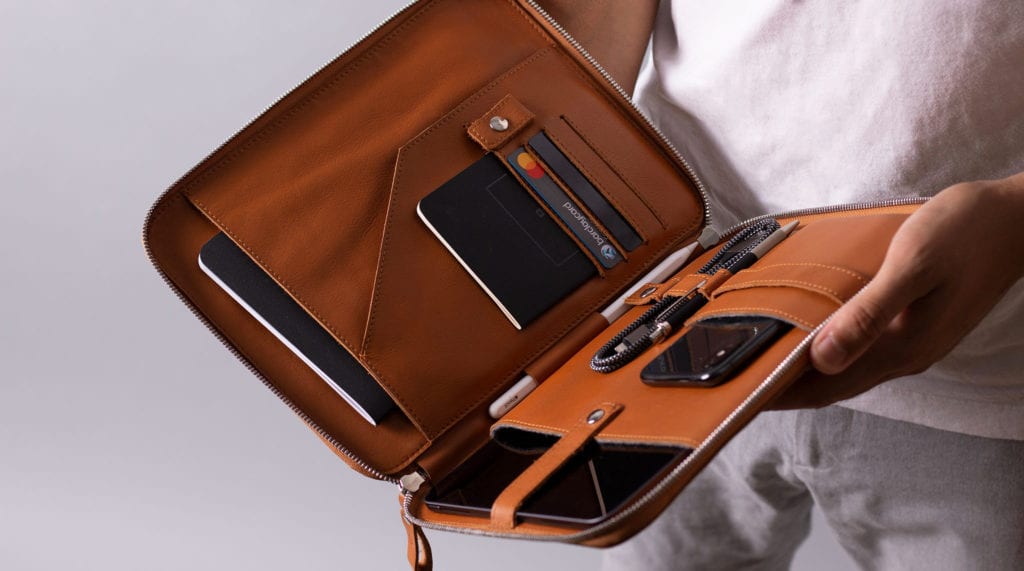 Inside the Nomad Organiser for iPad Pro 11
